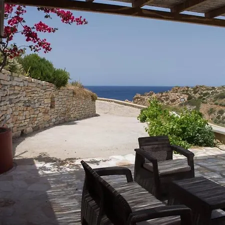 Mikra Bay Vineyard - Rozako Naxos City